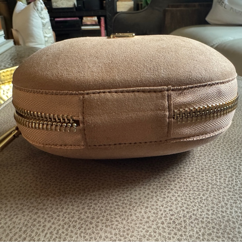 Rare Case: Limited Edition Balmain Paris - Picture 5 of 9